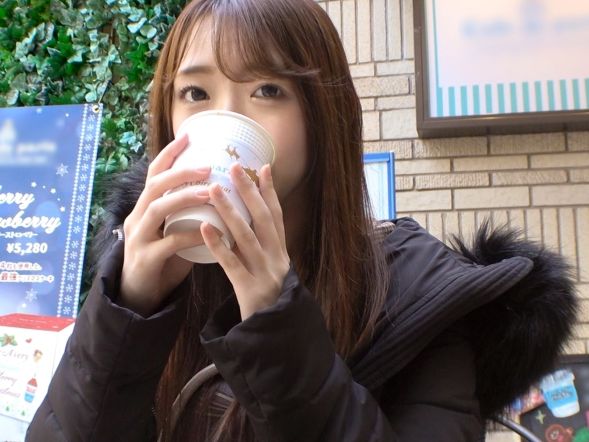 【ナンパでゲット！巨乳ちゃん】 純粋な彼女を口説き落としてエロいことしちゃう！ 上目遣いのフェラで昇天確実♡