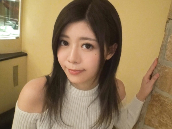 【素人】白ニットがパンパンの巨乳を持つ事務員さん♡手コキ＆フェラのご奉仕からヌルまん使った騎乗位♡