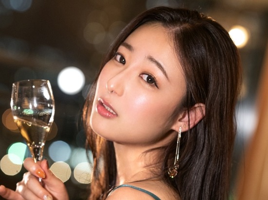 【松岡すず】美巨乳お姉様と性体験っ！濃厚ナマフェラ＆卑猥バック＋正常位でヤリまくる変態！！