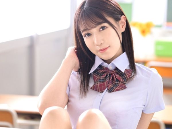【美少女】こんな可愛い子が僕の思い通り！こんなアオハルは幻だけど今僕の目の前に！制服が隠した美ボディがあまりにエロく！