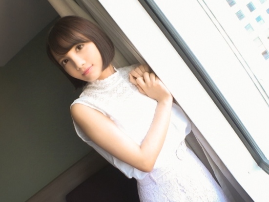 【無毛マ○コの敏感娘】パイパン美マンのキュートな女の子が肉棒で激突！無毛マ○コが感じまくりで、見てるだけでボッキ確定のヤバさ！！