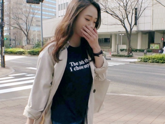 【巨乳美少女の敏感開発】『ダメ…感じちゃう…』エッチなカラダの女子が、手マンでびちゃびちゃに！敏感な部分を責められ、マン汁垂れ流し！さらにバイブで激しく刺激され、アソコはグチョグチョ！エロすぎる反応に興奮必至！♡