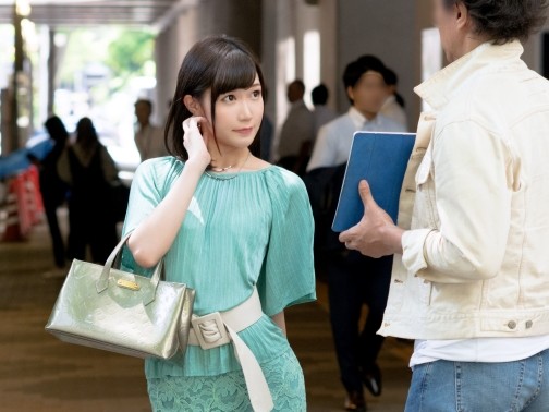 【セレブ人妻の裏の顔】清楚系奥様がチ○ポに飢えて大胆変貌！！欲求不満な人妻が我慢できずにイキまくり、最後は中出しで昇天！！旦那じゃ満たされない奥様の淫らな本性♡