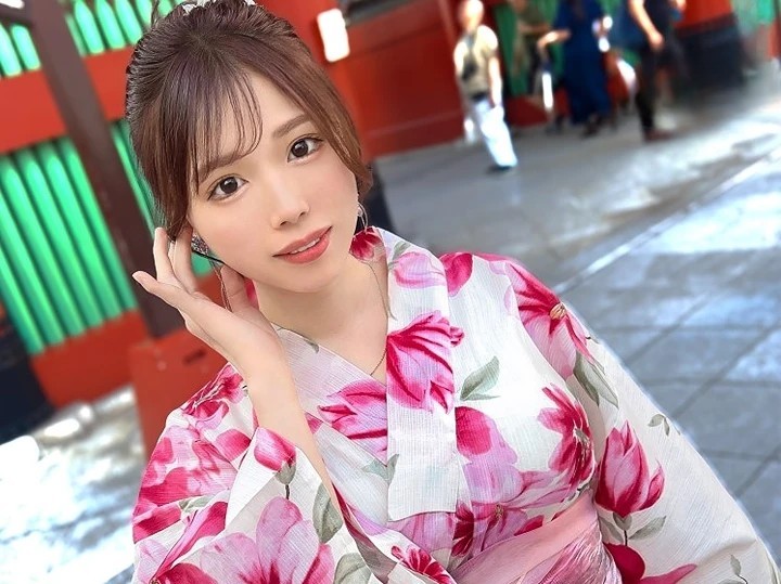 【女子大生】愛嬌たっぷり小動物系激カワJDとイチャラブート！キメ細かい色白の美肌が映えるクビレボディ！