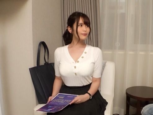【クラブ系巨乳美女をガチナンパ】『えっ、ダメ…』清楚な見た目とは裏腹に、ぷりぷりのクソデカおっぱいを揉みしだかれ、敏感ボディが感じまくる！やりたい放題のエロ展開♡