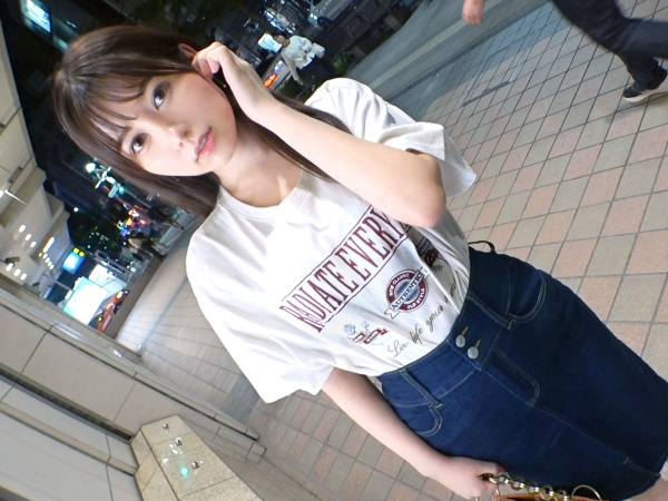 【色白美少女の初撮り体験】『恥ずかしい…でも…』ナンパでホテルに連れ込まれた素人JDがAV撮影に挑戦！乳首舐め手コキ＆濃厚フェラでご奉仕しちゃう♥初々しいエロさがたまらない！