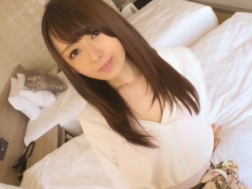 【貧乳スレンダー美女】騎乗位で激しく腰振り！とろとろマンコにチンコぶち込み、感じまくる姿がエロすぎる濃厚セックス！