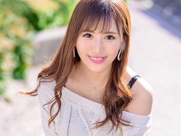 【ギャル妻の性欲爆発】『我慢できないの…』子持ちとは思えない美ボディのギャル妻が、抑えきれないエッチな欲望をAVで大解放！敏感ボディが感じまくる！