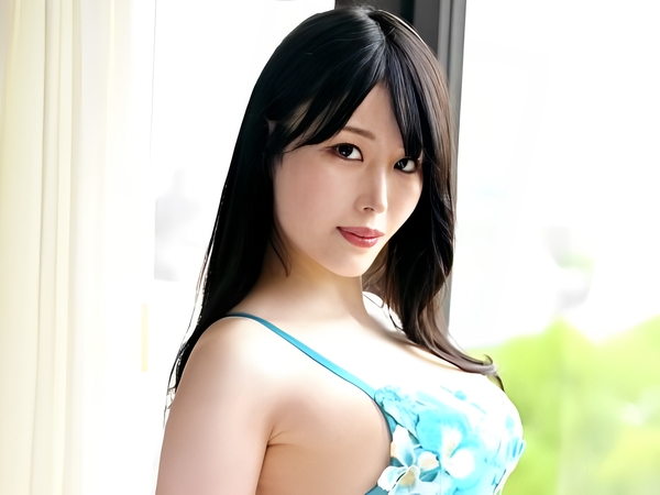 【素人】スタイル抜群の美人エステティシャンは落ち着いた印象でセックスは甘い声で喘ぎながら、身体を脈打たせてイキまくり！