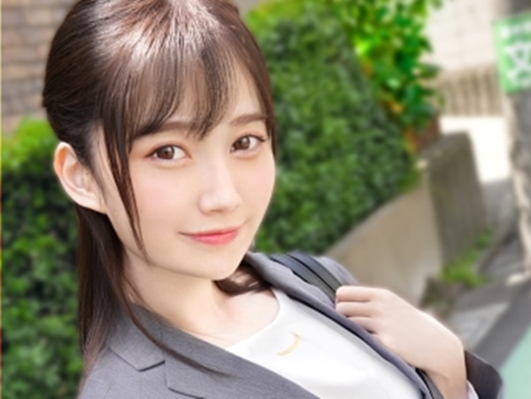 【スケベOL】何だこの女！一緒に仕事してたらエロ過ぎる！勤務時間なんてお構いなしに仕事先の男とエッチしちゃうド変態ぃ！