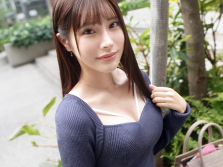 【ナンパ即ハメ】キュートな女の子を口説き落とし、手マンで潮吹き大洪水！びちゃびちゃの敏感おマンコにチンコ挿入♡感じまくる姿に興奮が止まらない濃厚セックス！