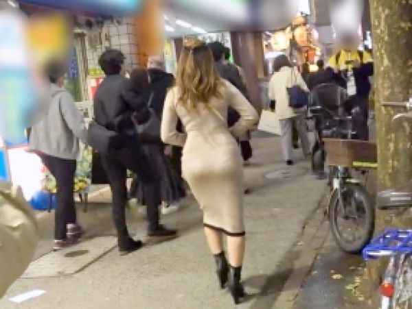 【キャバ嬢兼女子大生】「下乳っ♡」ブラからおっぱいはみ出てる卑猥下着！やる気満々の女子の反応えろすぎっ！！