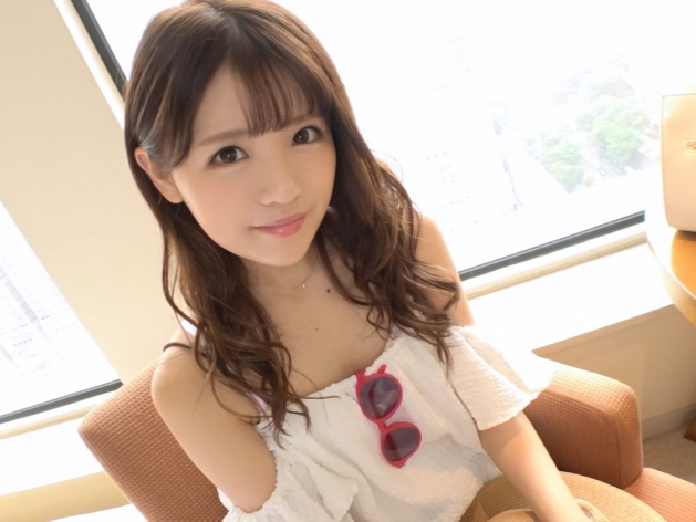【アイドル級美少女の悶絶バック】『ダメ…そこ弱いんです…』電マと手マンで敏感ボディを責められ、バックから激しく突かれて感じまくる！♥