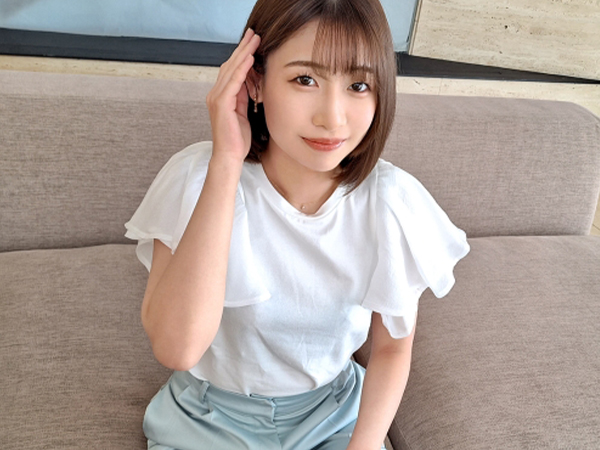 【ちっぱい素人】女子アナです！って言われてもそうかも！と思ってしまうような女の子！スリムな身体が興奮と欲情で身悶える！