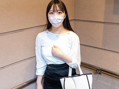 【素人×中出し】おまんこの奥を突かれてアヘる…美少女が騎乗位で喘ぎまくって子宮に種付けされちゃうセックス…♡