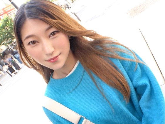 【ナースの裏の顔】スレンダー美女がナンパで豹変！優しい笑顔から一転、ちんぽを咥えた途端にエロモード全開！ご褒美挿入でイキまくる姿は必見！♡